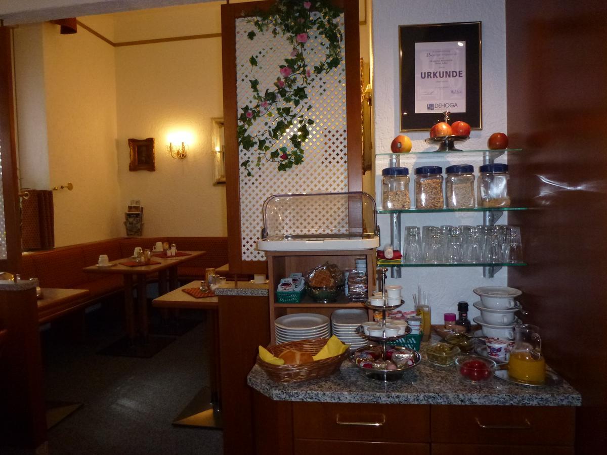 דיסלדורף Hotel Adler מראה חיצוני תמונה